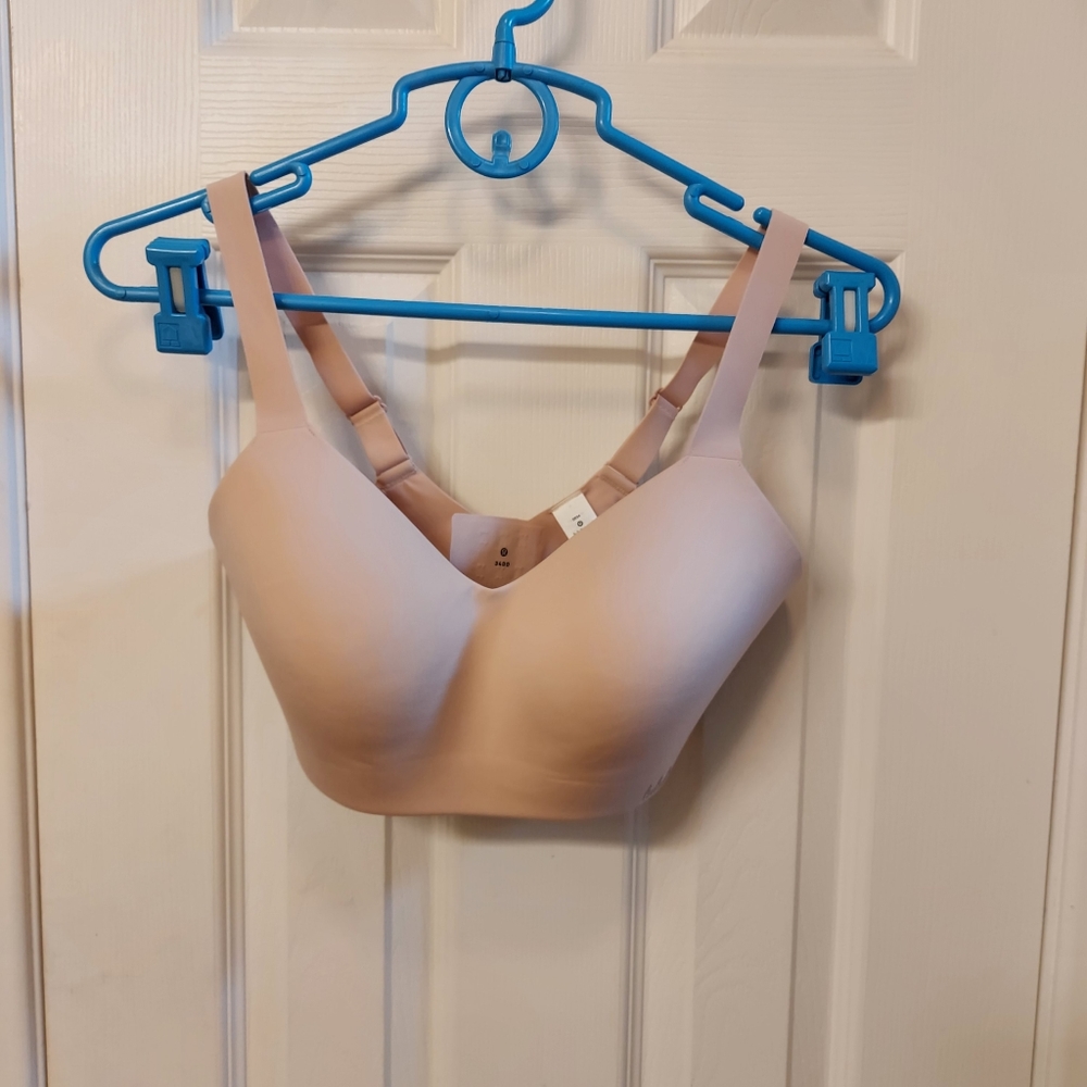 Lululemon bra